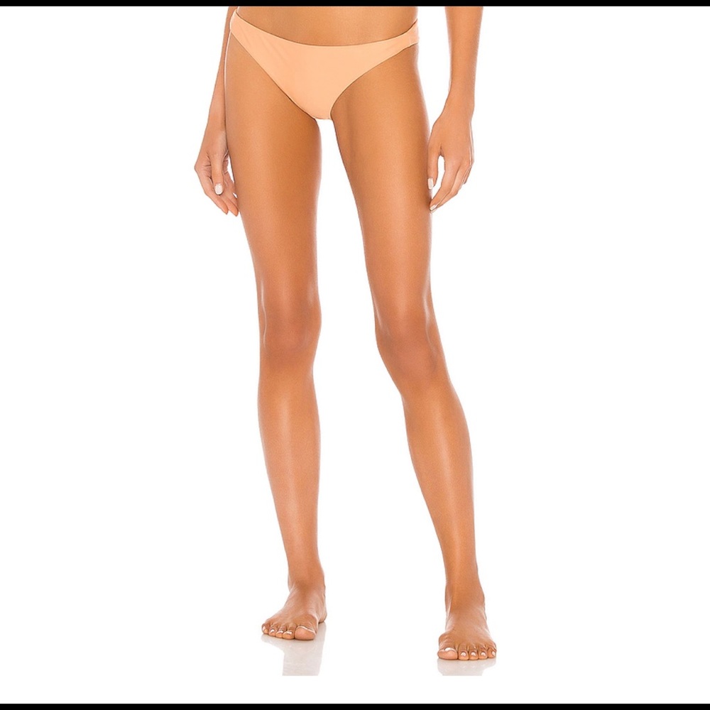 Andy Skimpy in Coral Sand
AMUSE SOCIETY
XSMALL